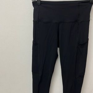 Black leggings with pockets